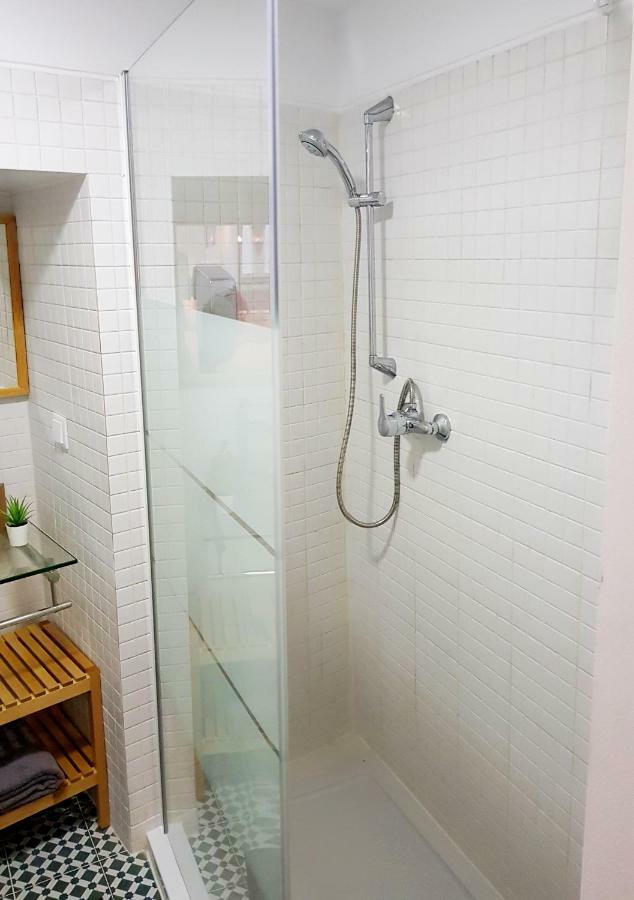 * 5 Star Apartment In Historic District * Walk 2 Alfama! Lissabon Exterior foto